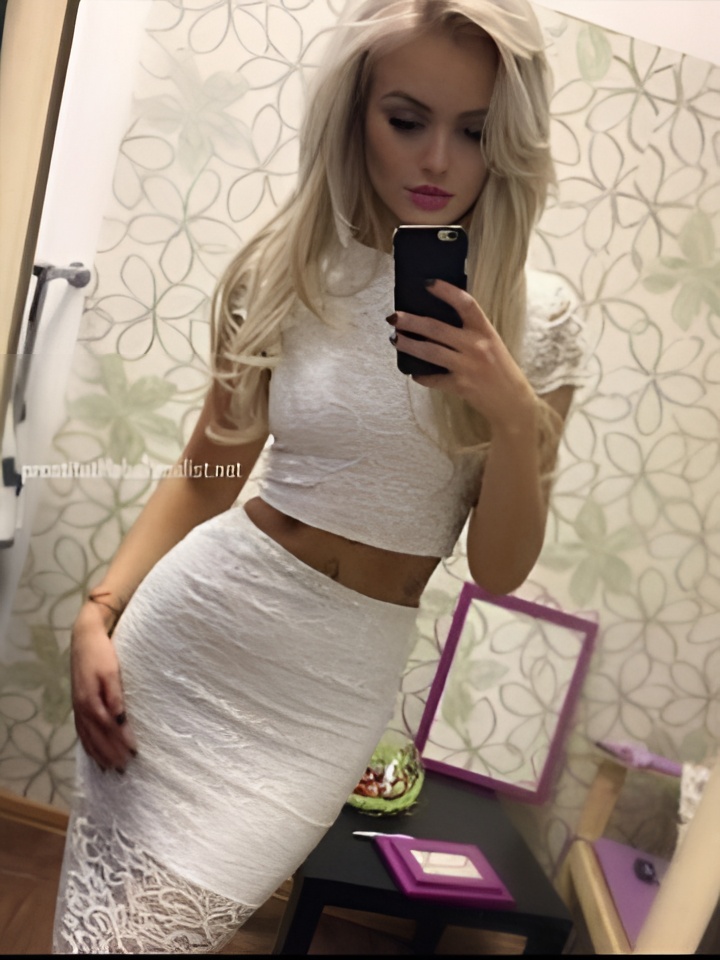 Каролина привлекальеная девушка из Невинномысска цена от 2000 руб