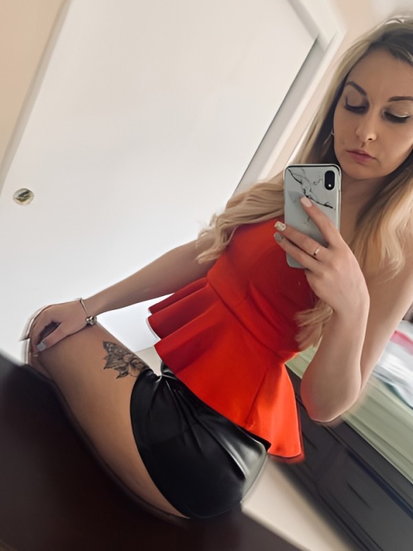 Дарья привлекательная девушка из Невинномысска цена от 1500 руб