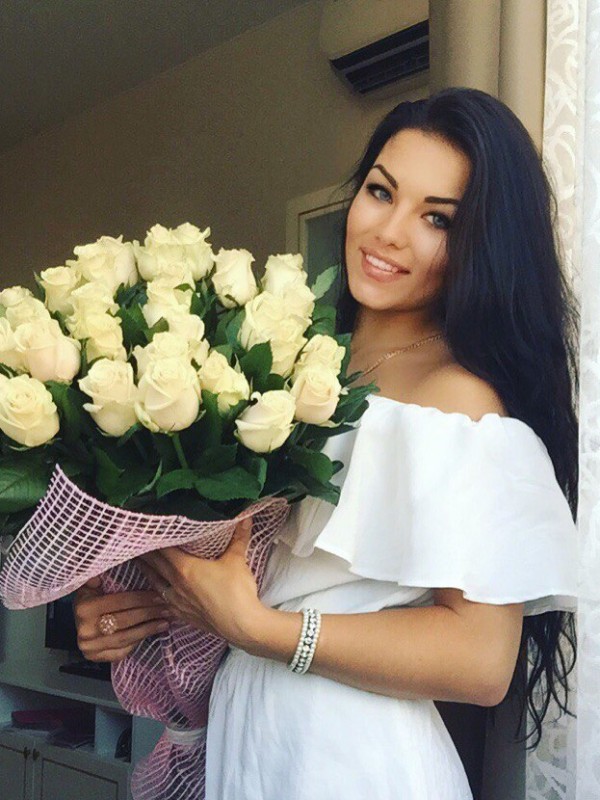 Стефани привлекательная девушка из Невинномысска цена от 3500 руб